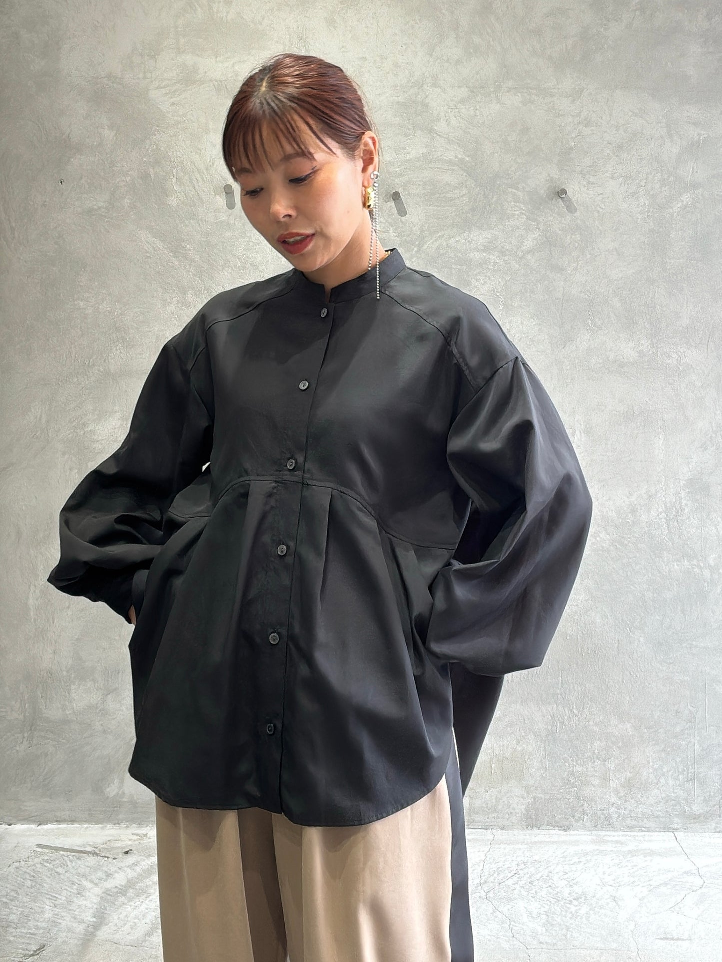 タックフレアーブラウス／trois