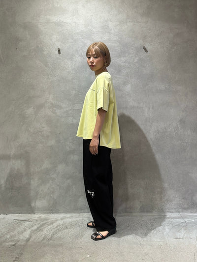 オーバーサイズロゴTシャツ／Anna Kerry