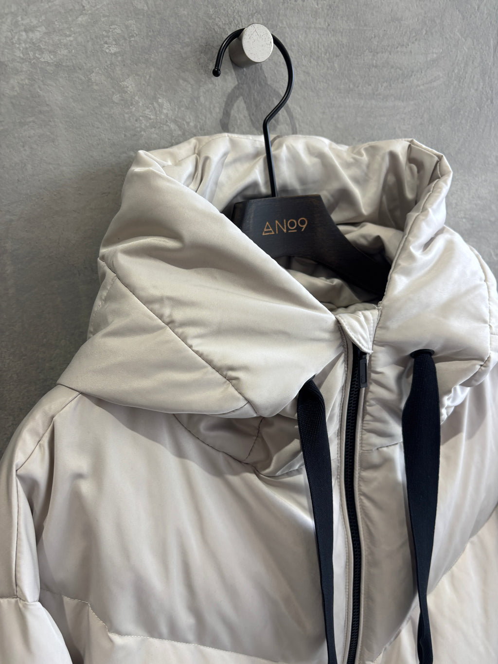 コクーンダウンジャケット／ayane