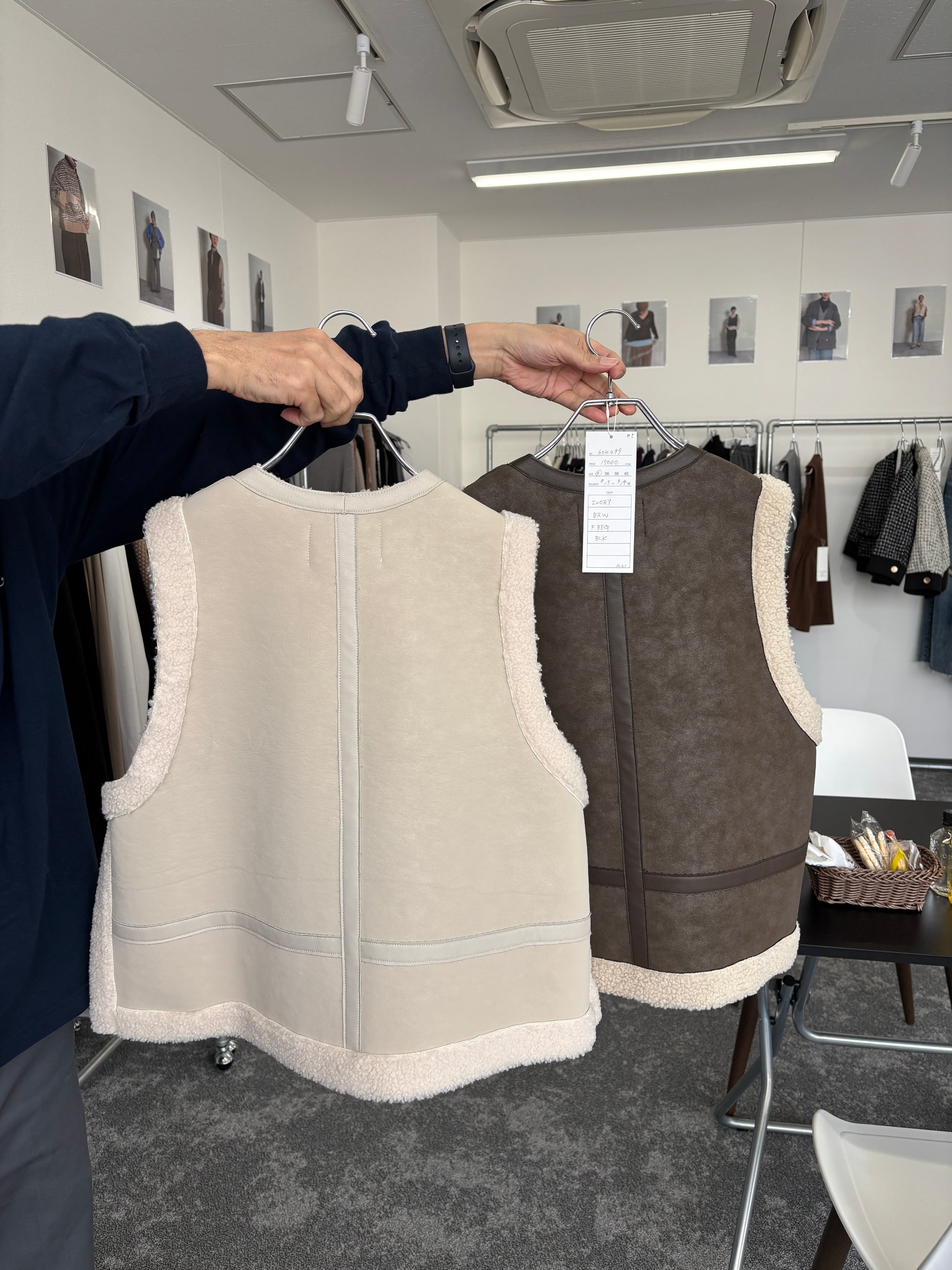 【予約⚡︎販売】バックオーバームートンベスト／604499／CYAN tokyo／2026 AW#1