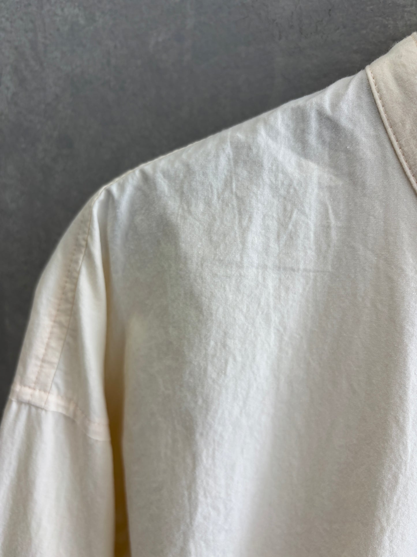 フリルシャツ／LE MÉLANGE