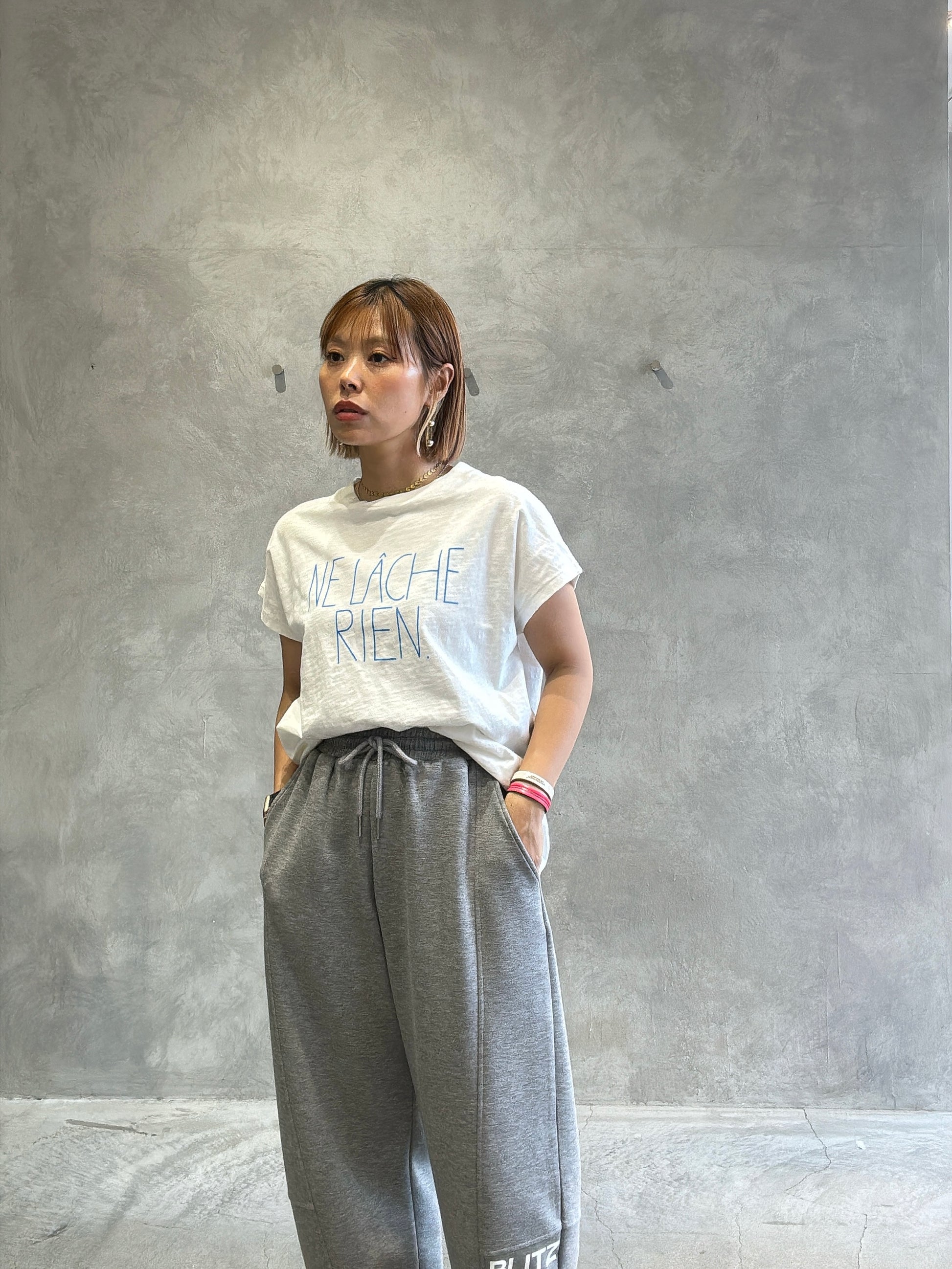 【予約販売】NE LACHE RIENロゴゆるフレンチスラブTシャツ／ING