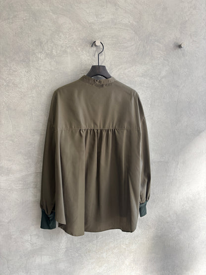 タックフレアーブラウス／trois