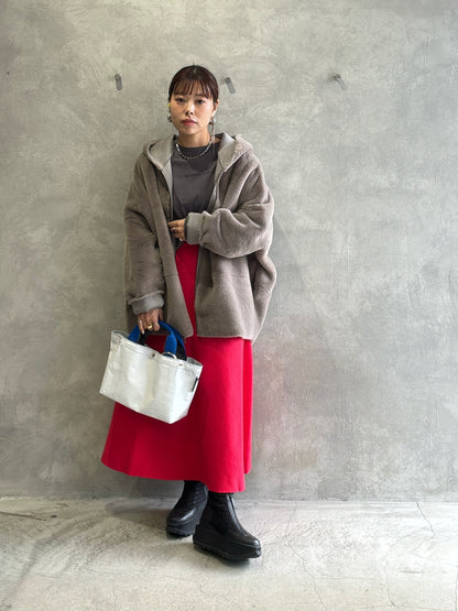 リバーシブルフェイクムートンフードコート／Dignite collier