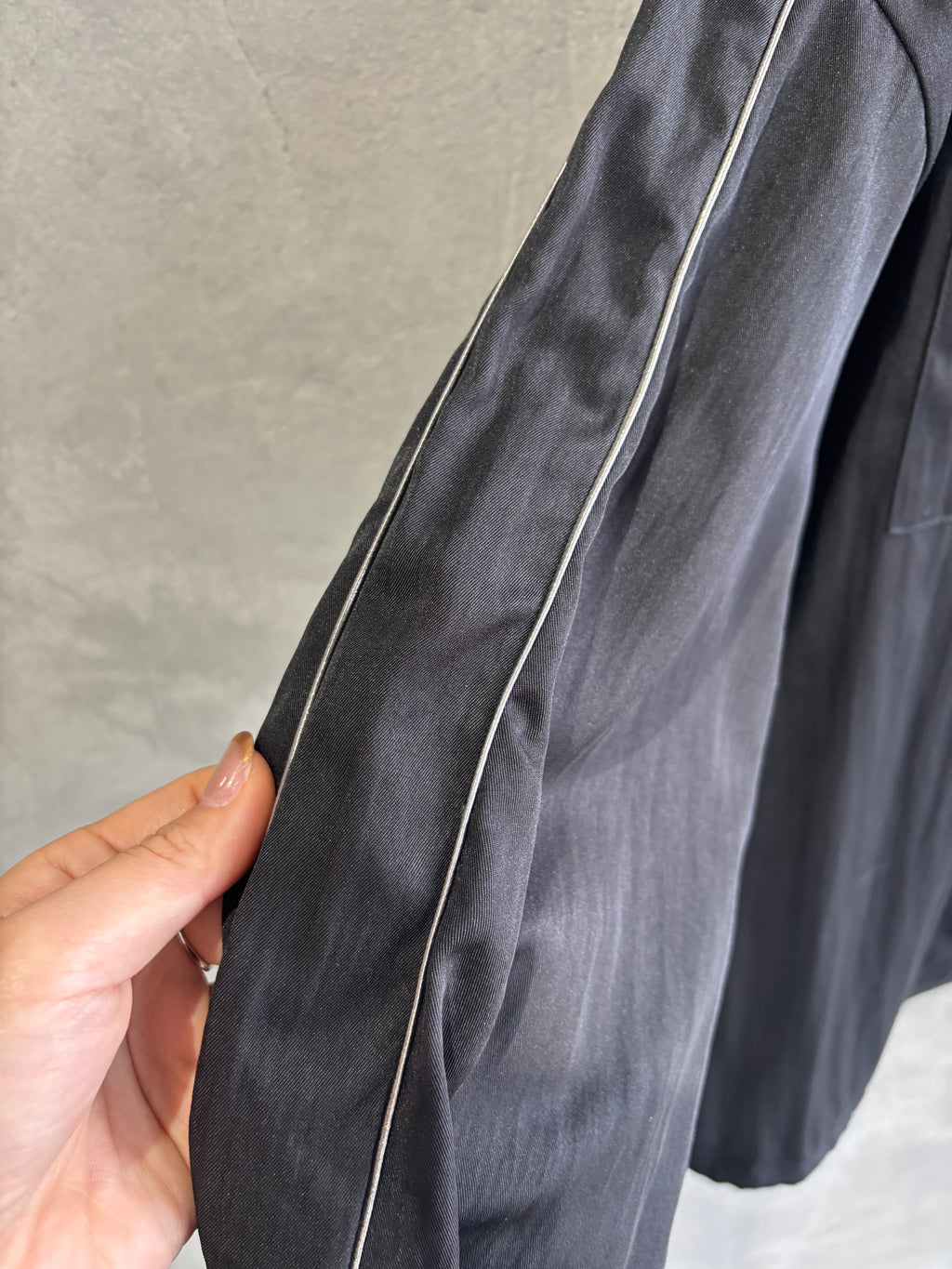 パイピングナイロンシャツ