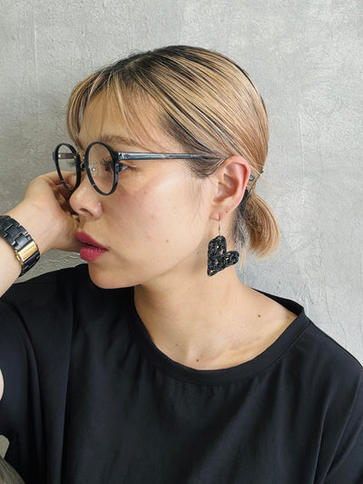 結び屋虹園×No.9コラボ／ハートの揺れるピアス（ピアス・イヤリング）