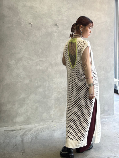 バックオープンメッシュニットワンピース／LHELBIE