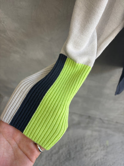 配色ドルマンニット