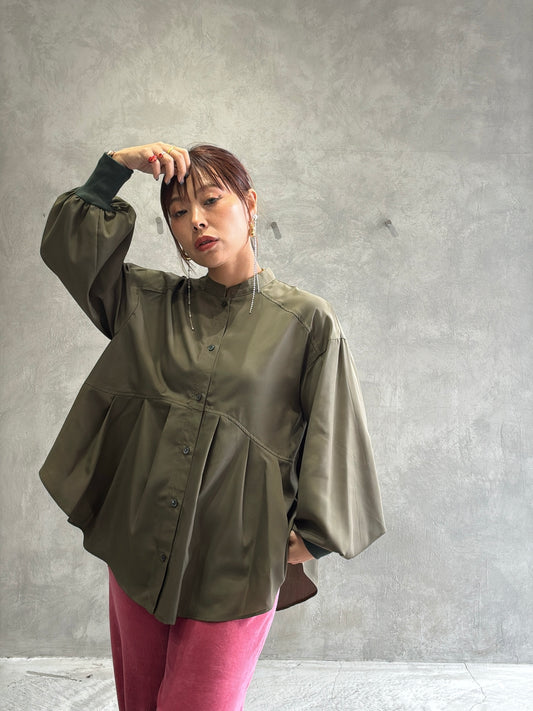 タックフレアーブラウス／trois