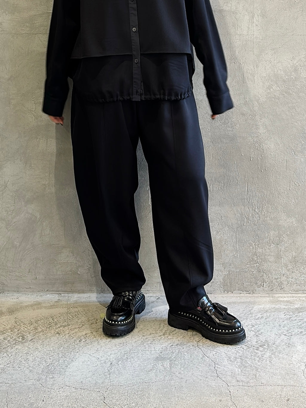 イージーカーブパンツ／trois