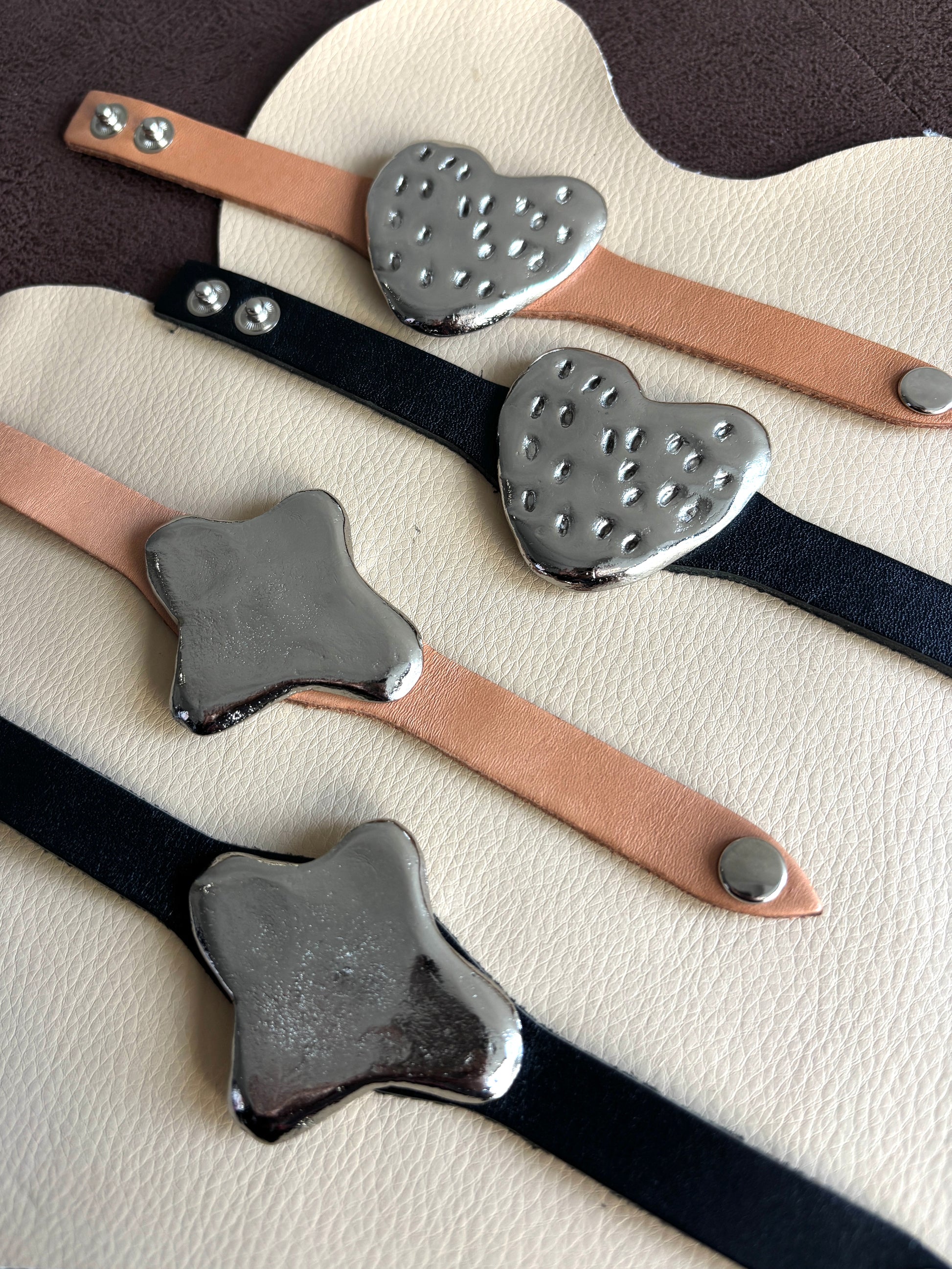 【予約販売】アシンメトリークロスレザーブレスレット