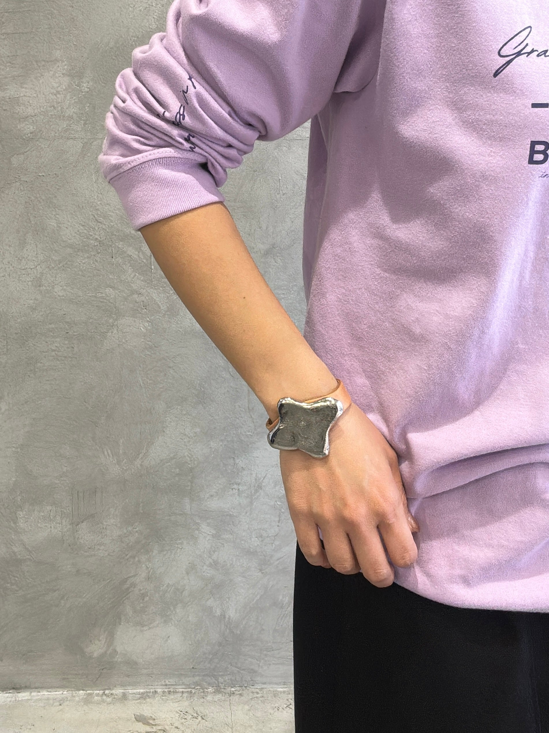 【予約販売】アシンメトリークロスレザーブレスレット