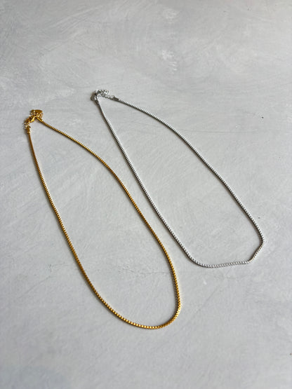 シンプルネックレス