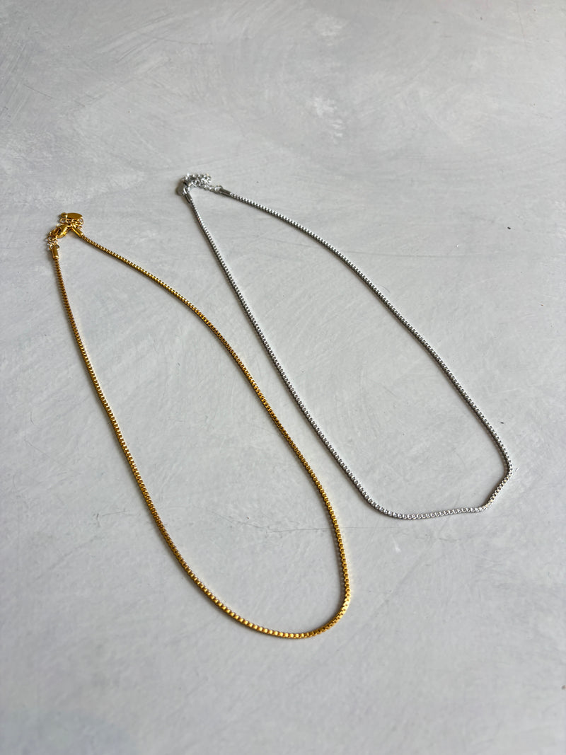 シンプルネックレス