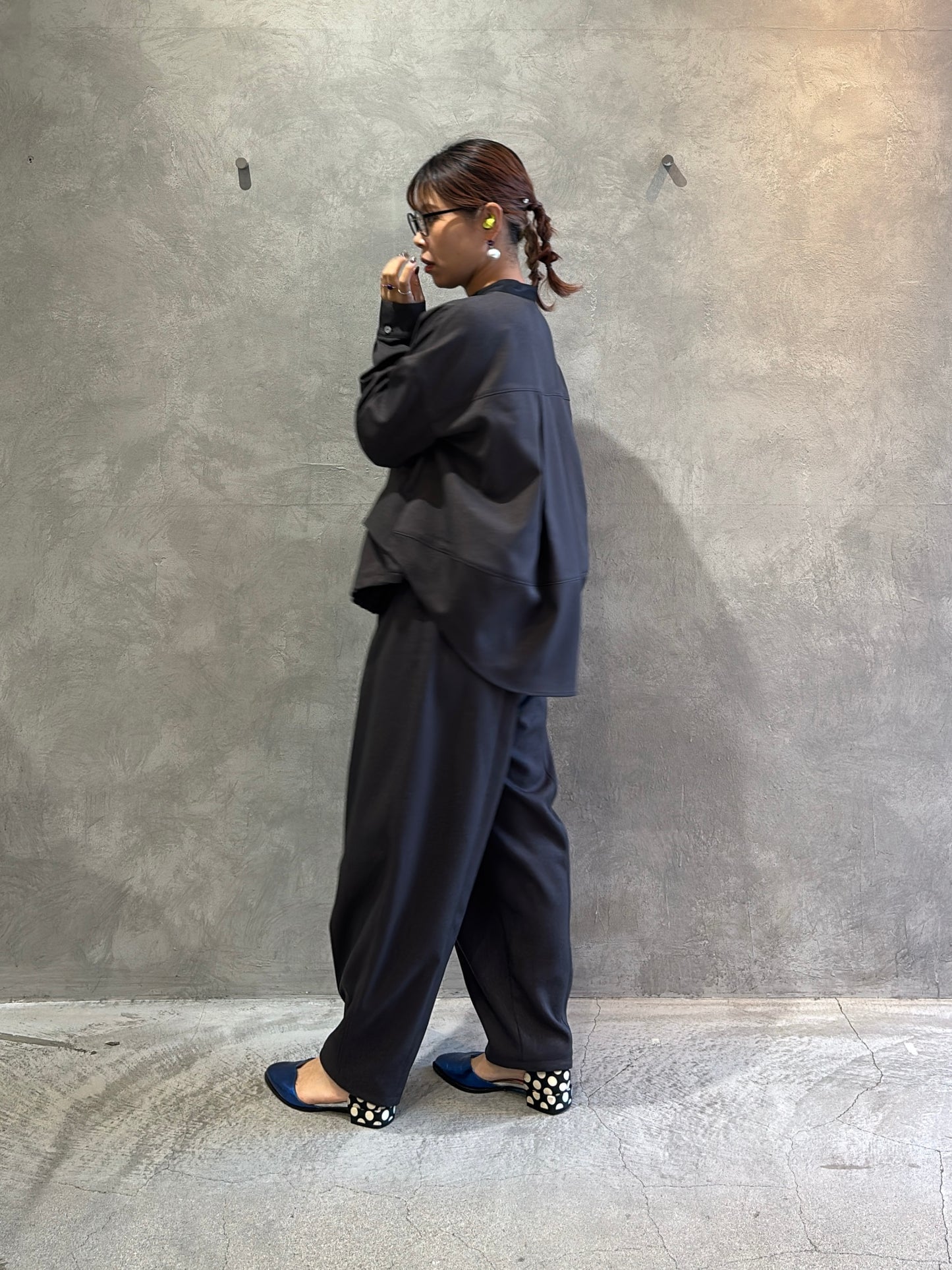 ノーカラードッキングシャツ／trois