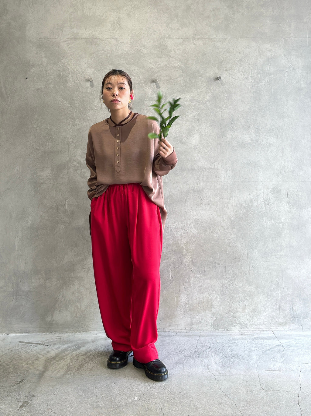 ゆったり楽ちんタックパンツ／Anna Kerry