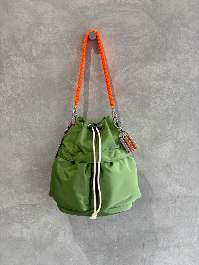 【予約販売】パディング２WAYショルダーバッグ／cheek