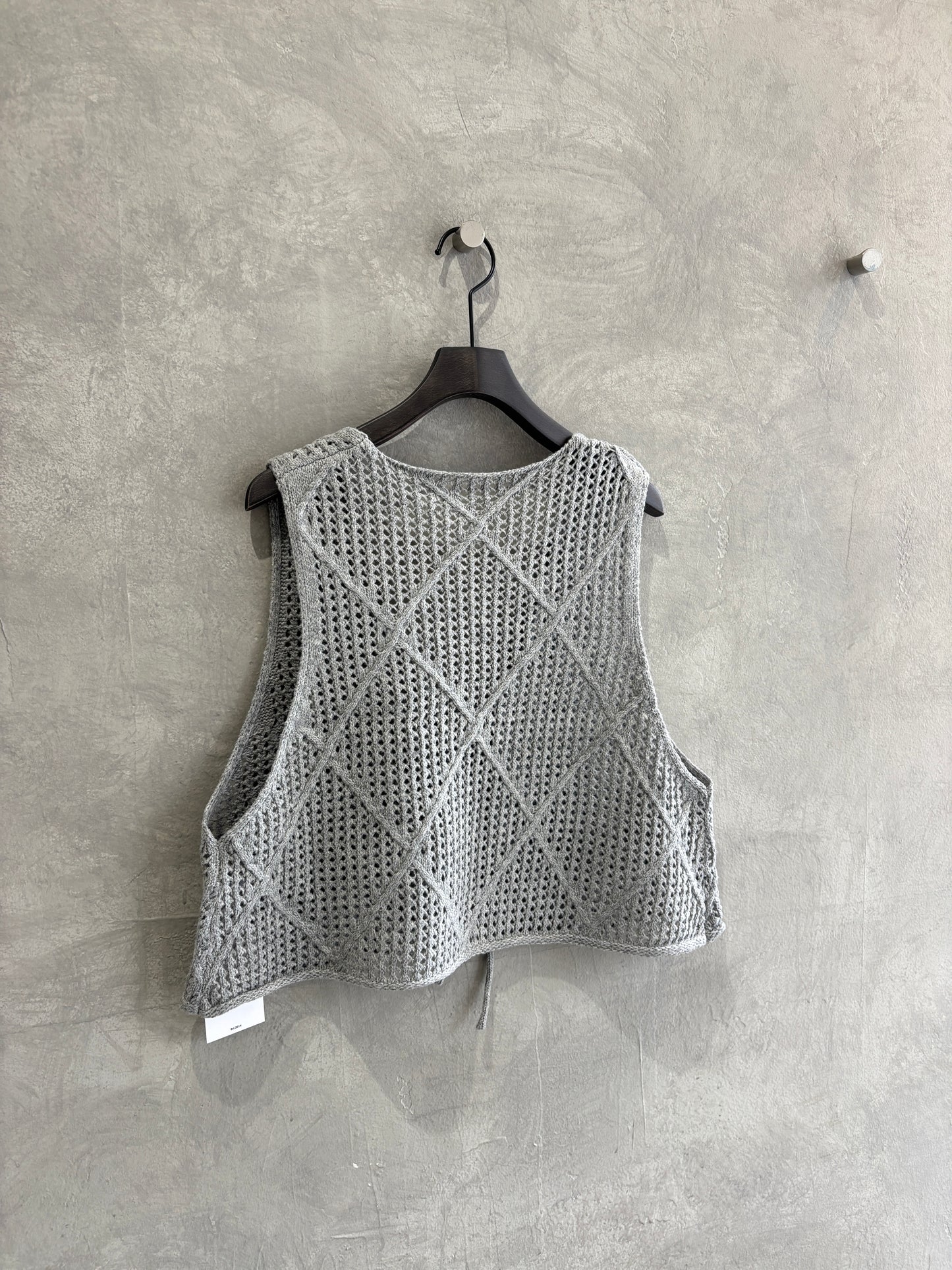 透かしアーガイルニットベスト／CYAN tokyo