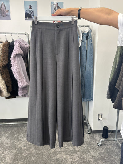 【予約⚡︎販売】エンドタックワイドパンツ／607527／CYAN tokyo／2026 AW#2