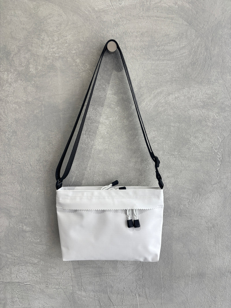 【予約販売】メッセンジャーバッグ／HALF1/2