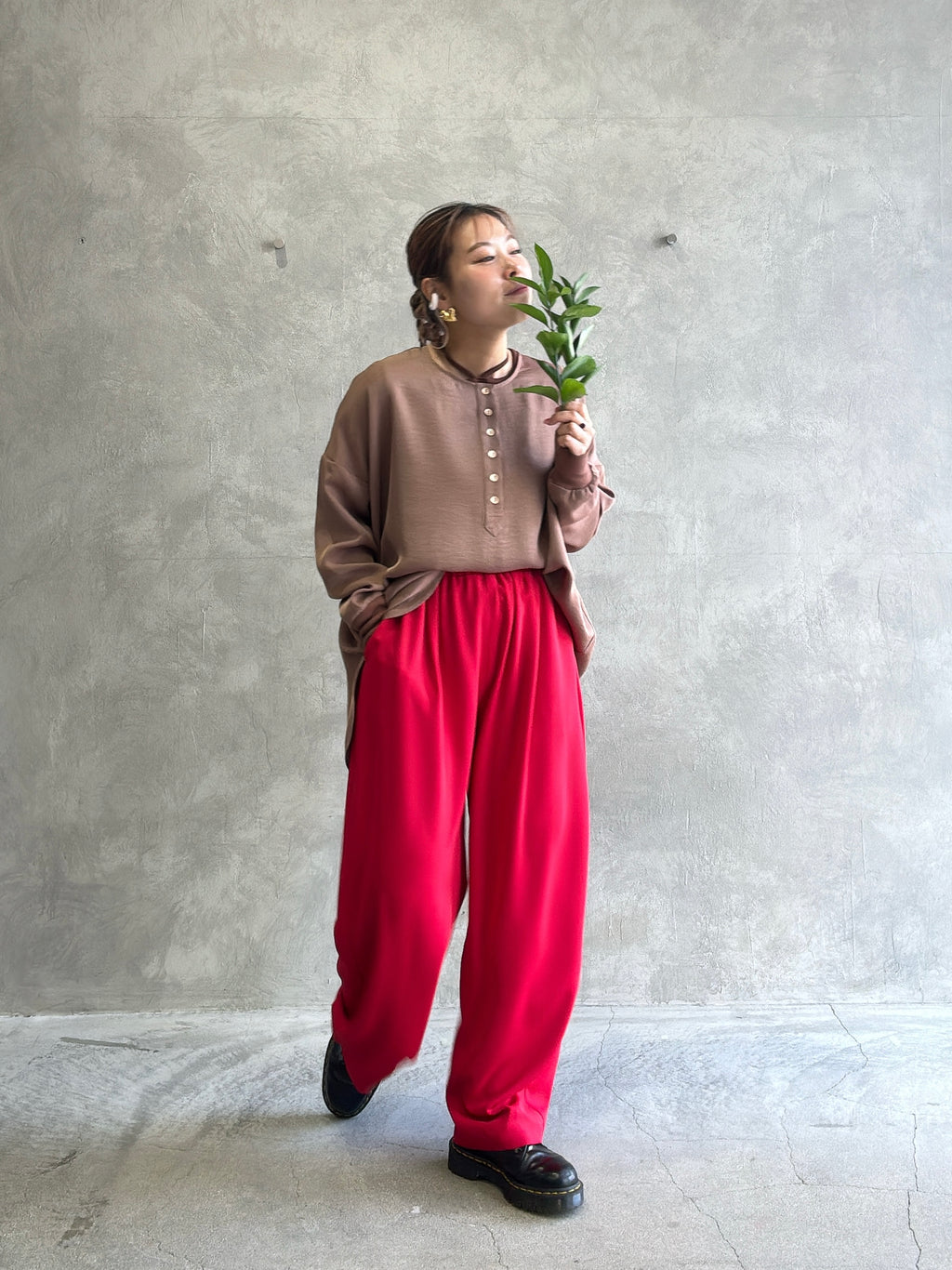 ゆったり楽ちんタックパンツ／Anna Kerry