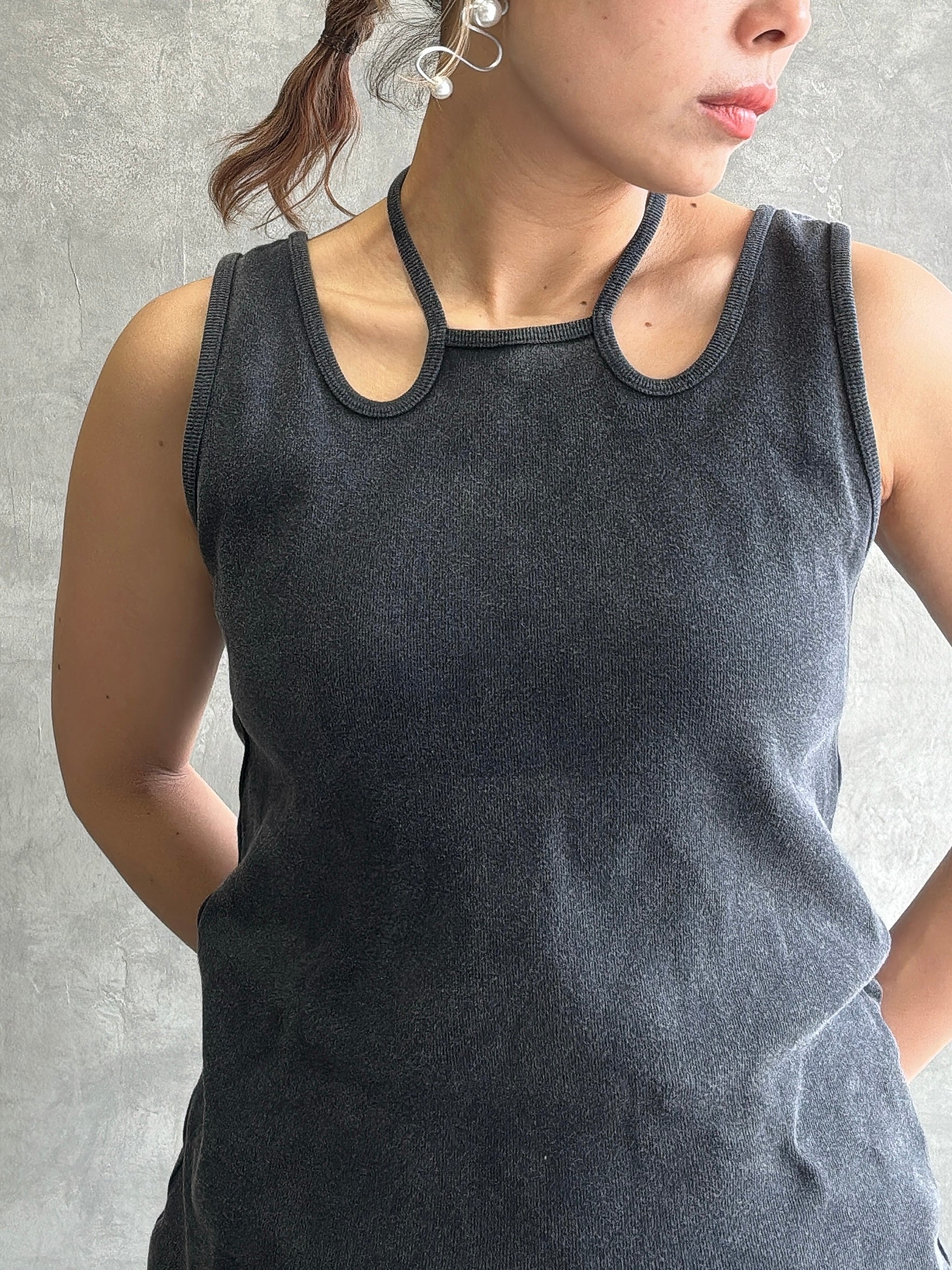 #勝ち確【予約⚡︎販売】ホルターデザインノースリーブ／VERSEAU