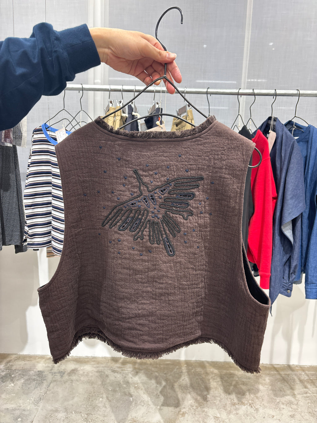 受付終了【予約⚡︎販売】刺繍ショート丈ベスト／#8643703／LE MÉLANGE／2026 AW #1