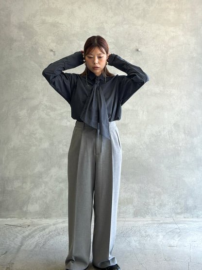 ディープタックパンツ／LE MÉLANGE