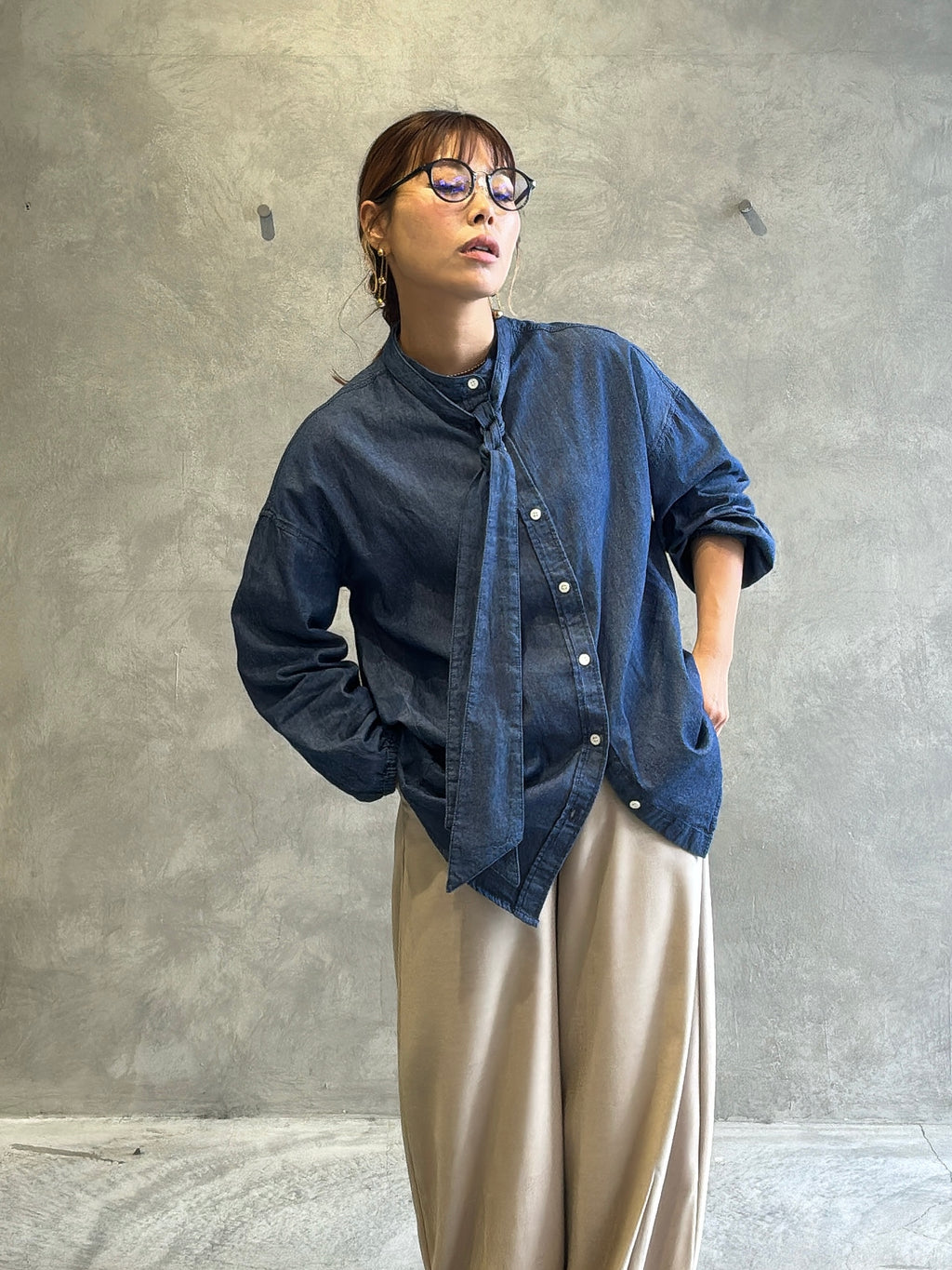 ライトデニムブラウス／Dignite collier