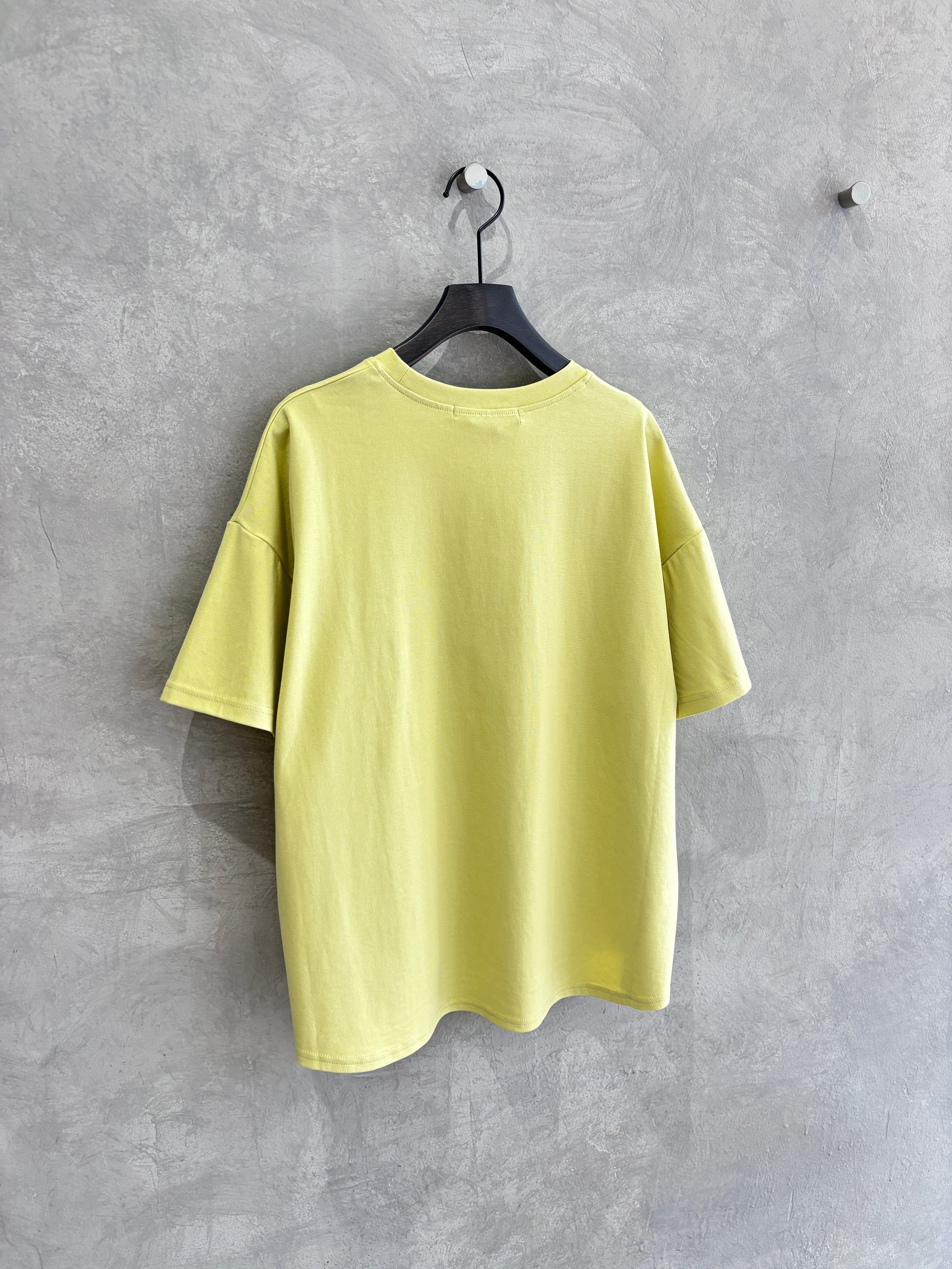 オーバーサイズロゴTシャツ／Anna Kerry