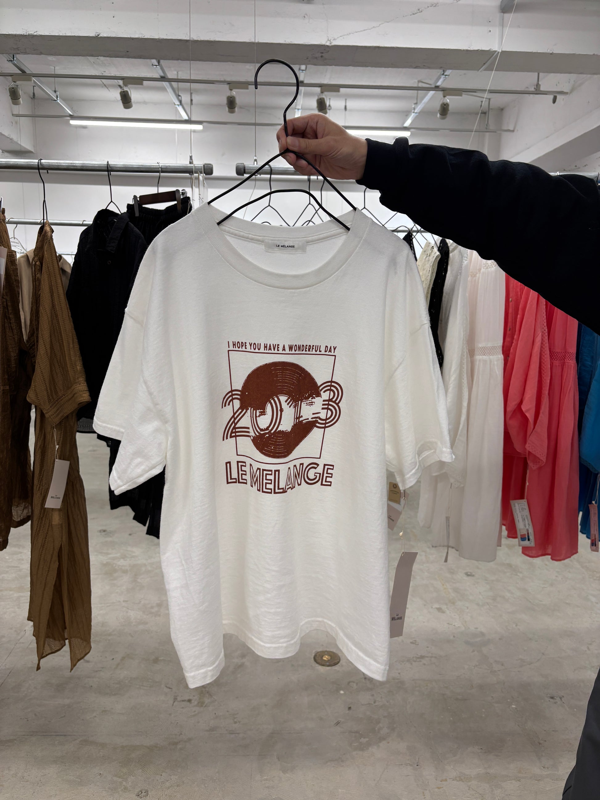 受付終了【予約販売】プリントTシャツ／8621008／LE MÉLANGE／2026 SS#2