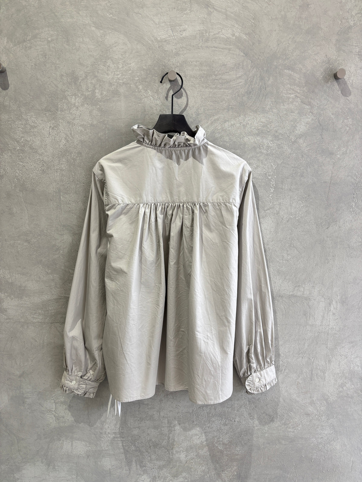 【予約販売】フリルシャツ／le vent souffle