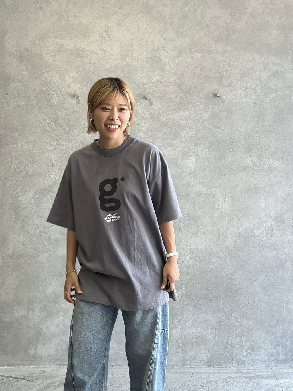 受付終了【予約販売】men'sサイズ／"g"フロッキープリントTシャツ／ING