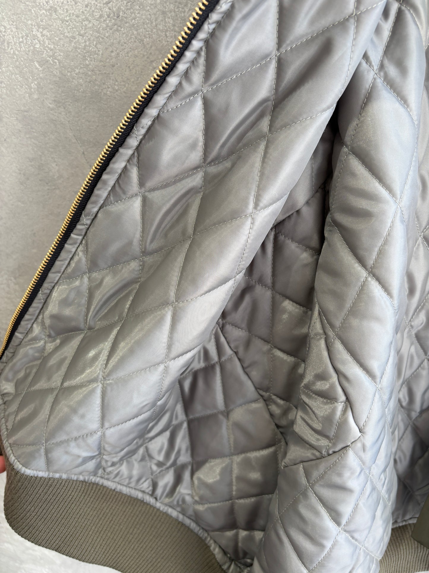 ナイロンツイルポンチョライクMA-1／trois