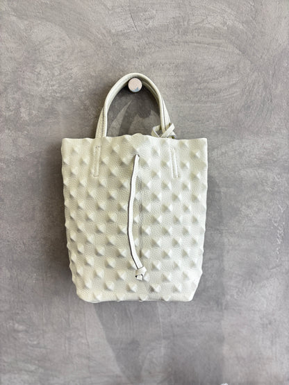 スタッズエンボスバッグ（モノトーン）／イタリア・フィレンツェのレザーバッグ