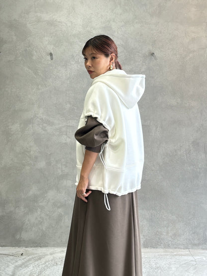 ダンボールオーバーベスト／LHELBIE