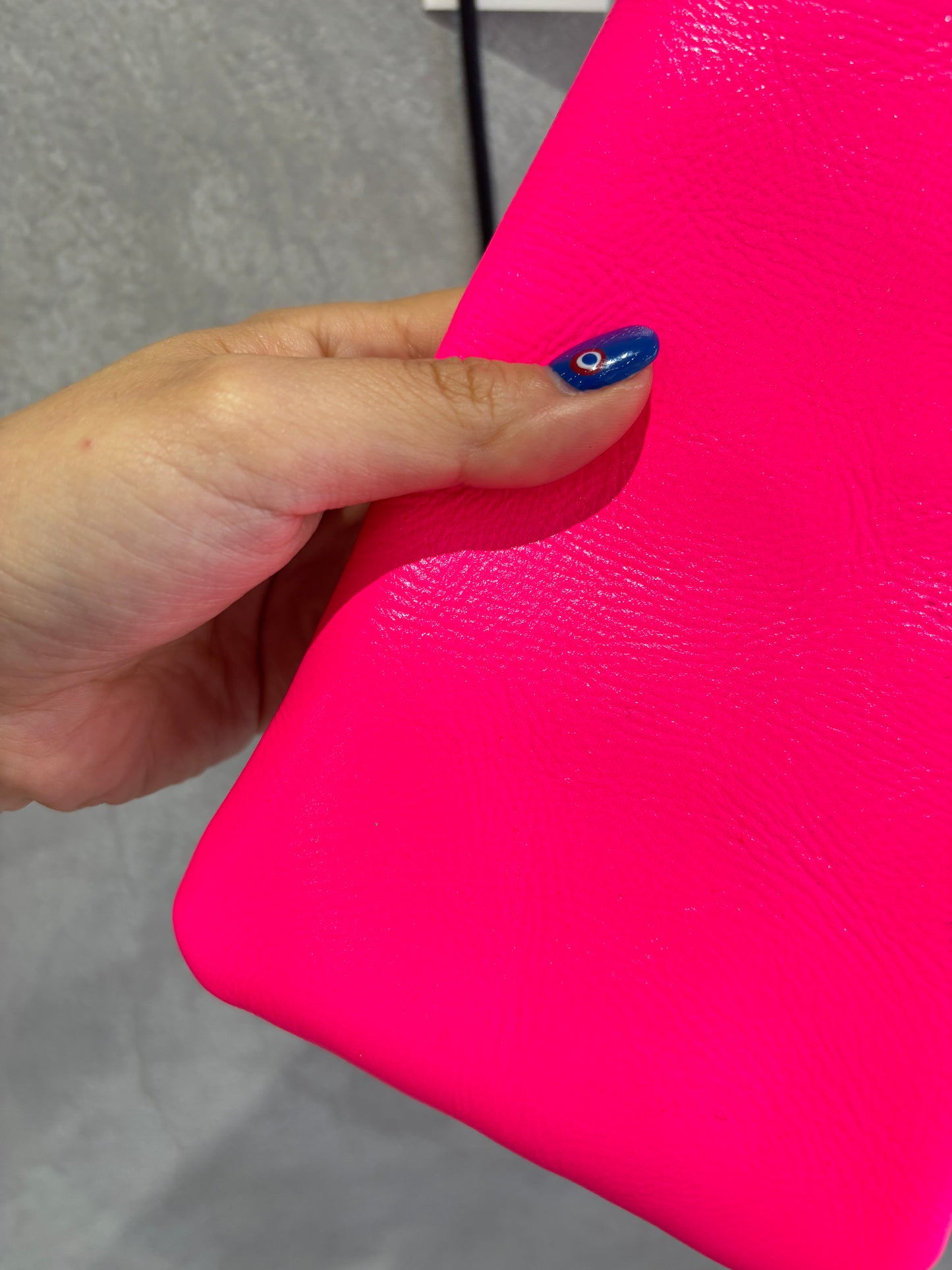 【新色追加】ネオンカラーサコッシュ／SP240214