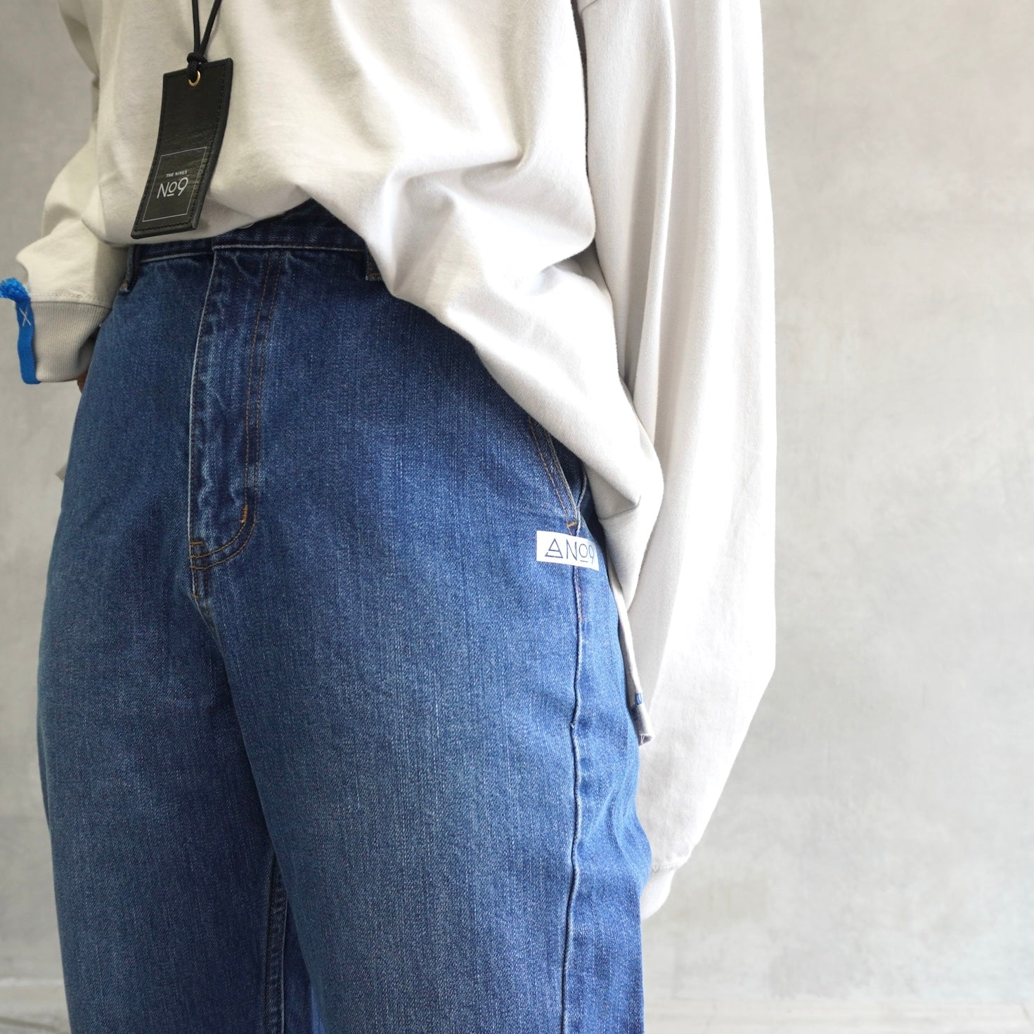 すっきり見えカーブデニムパンツ／No.9-the Nines-