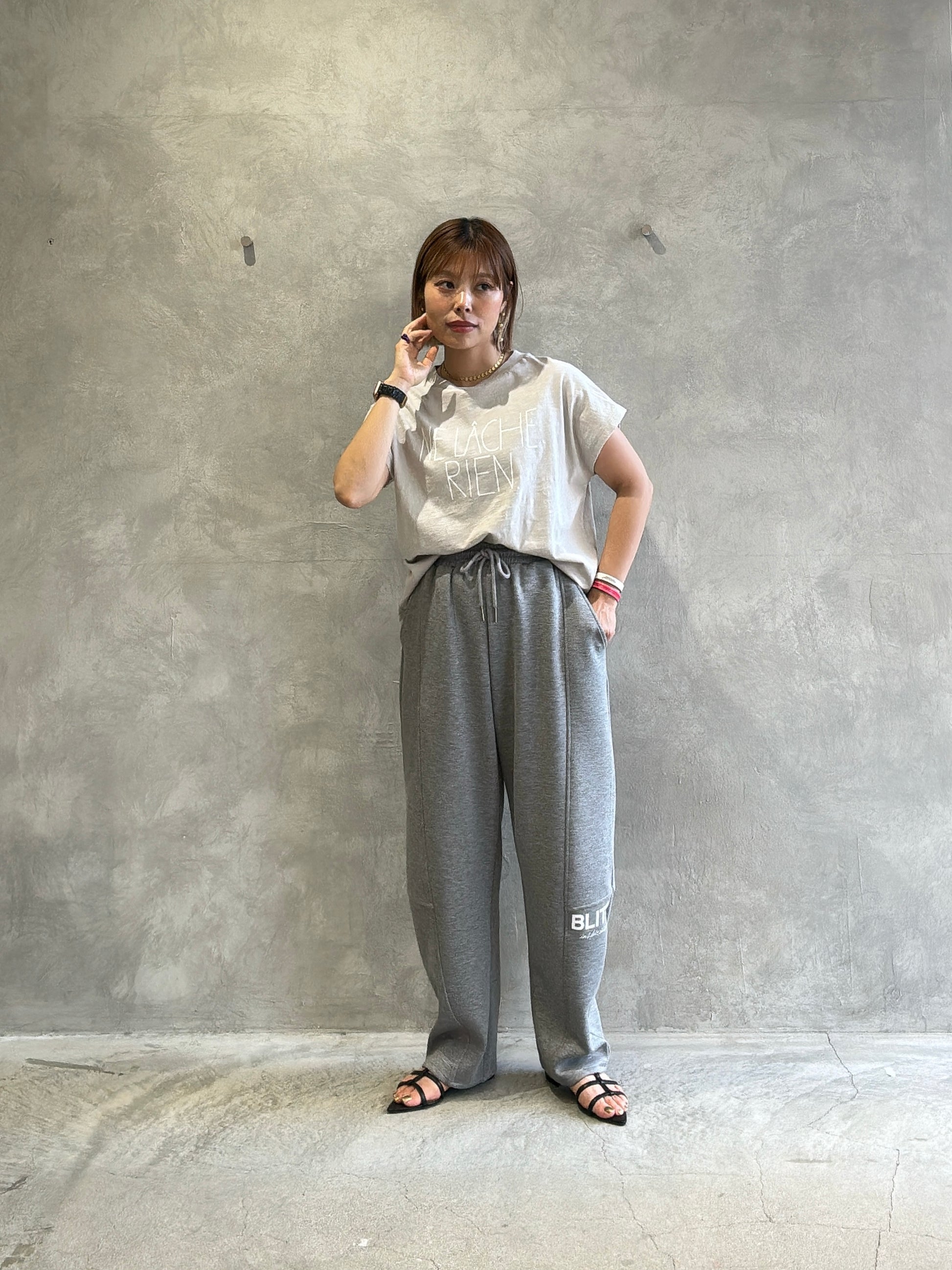 【予約販売】NE LACHE RIENロゴゆるフレンチスラブTシャツ／ING