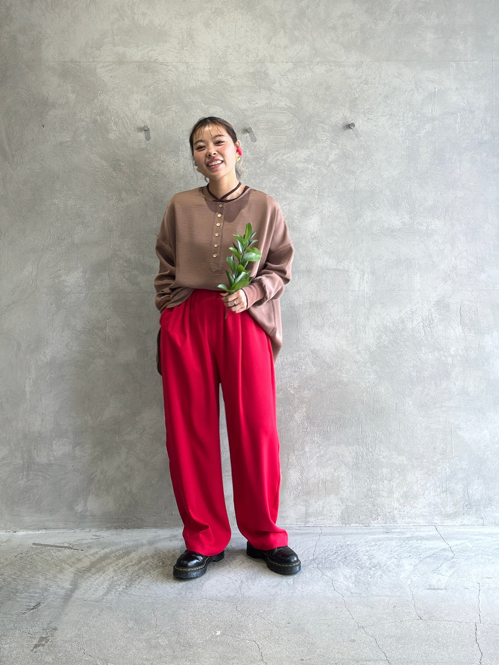 ゆったり楽ちんタックパンツ／Anna Kerry