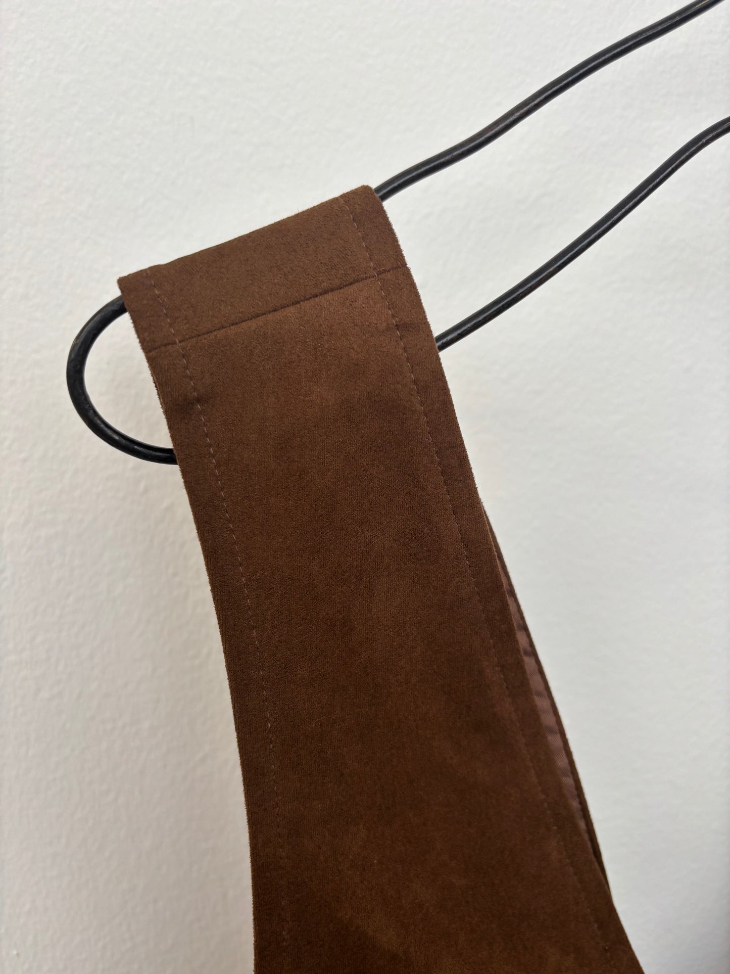 受付終了【予約販売】ECOスウェードベスチェ／8613701／LE MÉLANGE