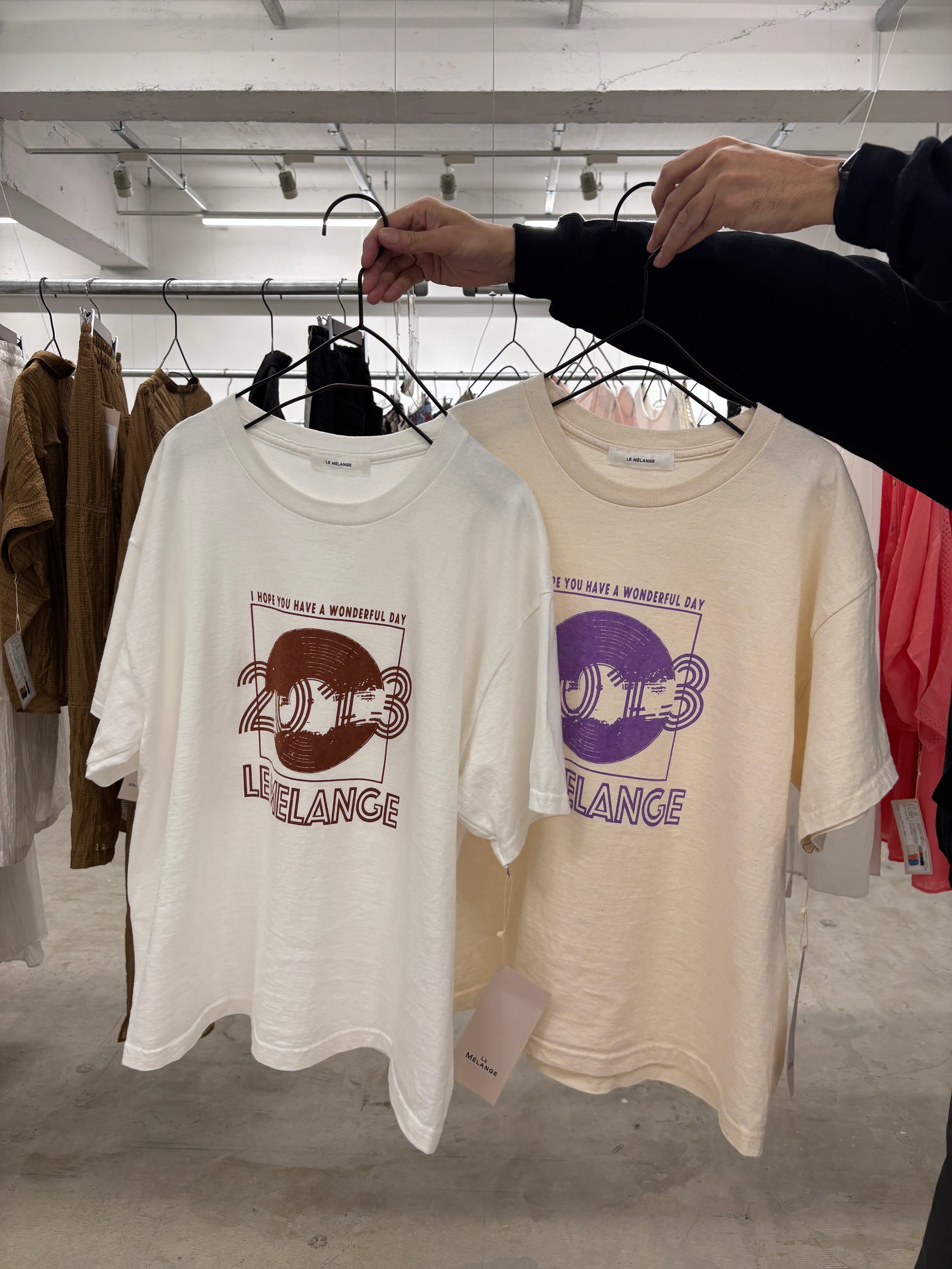 受付終了【予約販売】プリントTシャツ／8621008／LE MÉLANGE／2026 SS#2