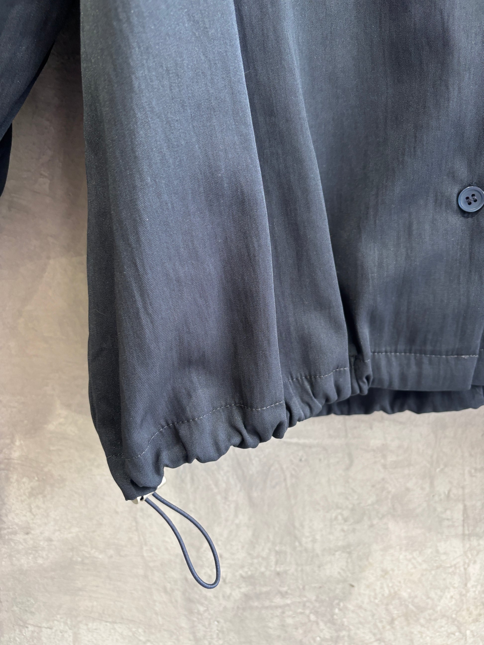 パイピングナイロンシャツ