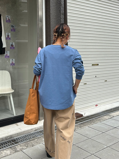 刺繍ロゴカットソー／Anna Kerry