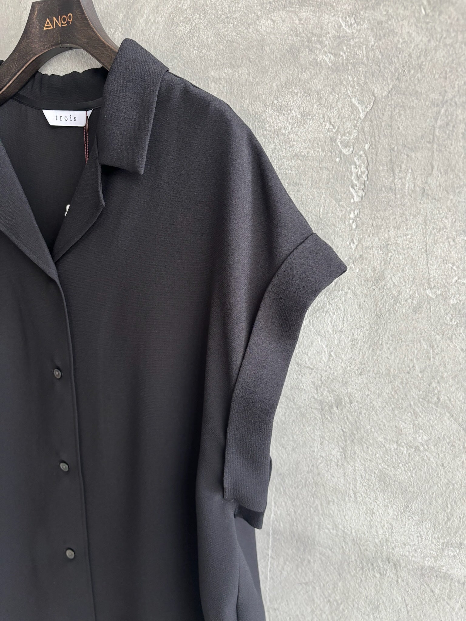 ジョーゼットフレンチスリーブシャツ／trois