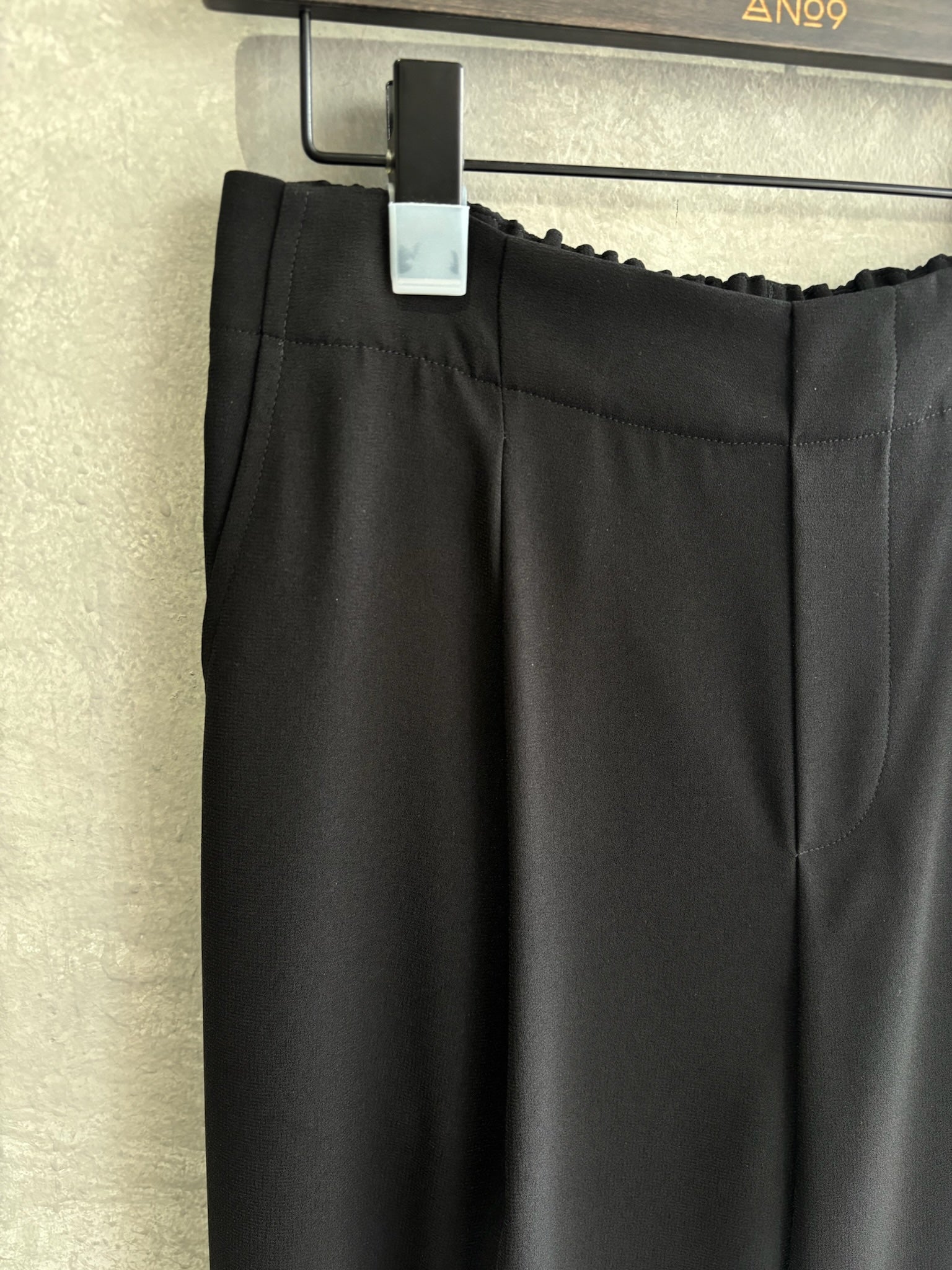 ジョーゼットテーパードパンツ／trois