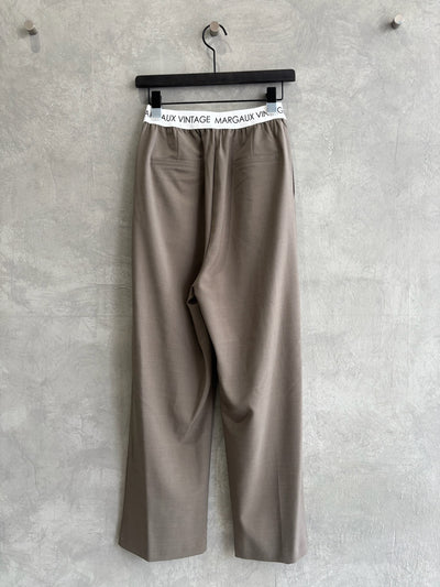 ロゴウエストタックパンツ／MG PT-26089-A／MARGAUX VINTAGE／2026 AW＃1