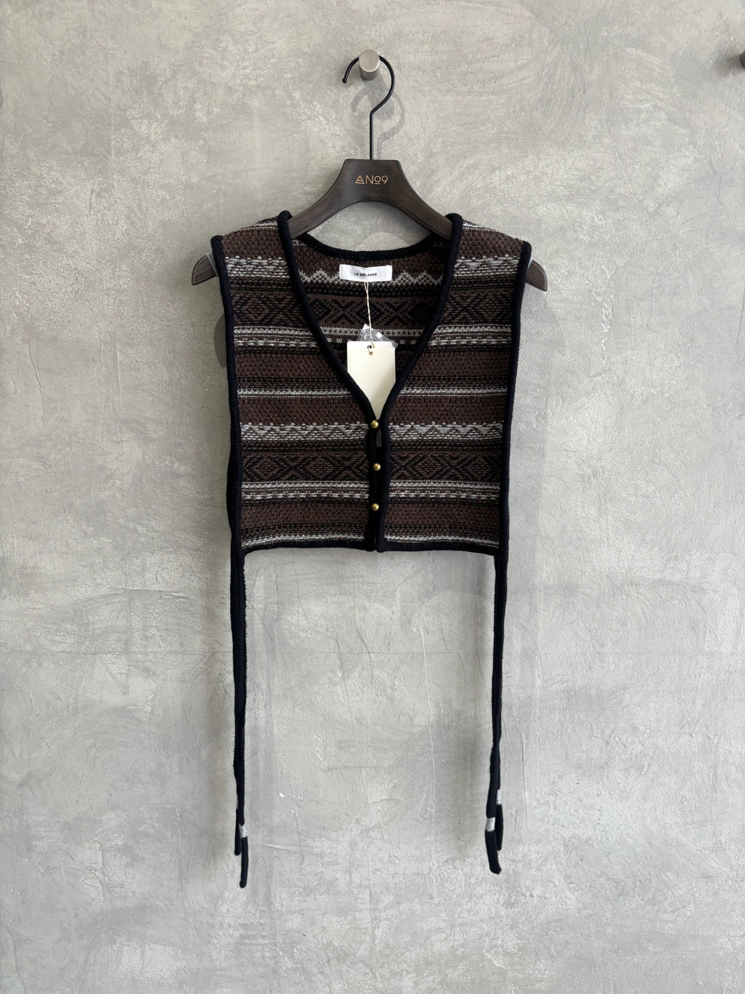 ジャガードVネックベスト／#8642701／LE MÉLANGE／2026 AW #1