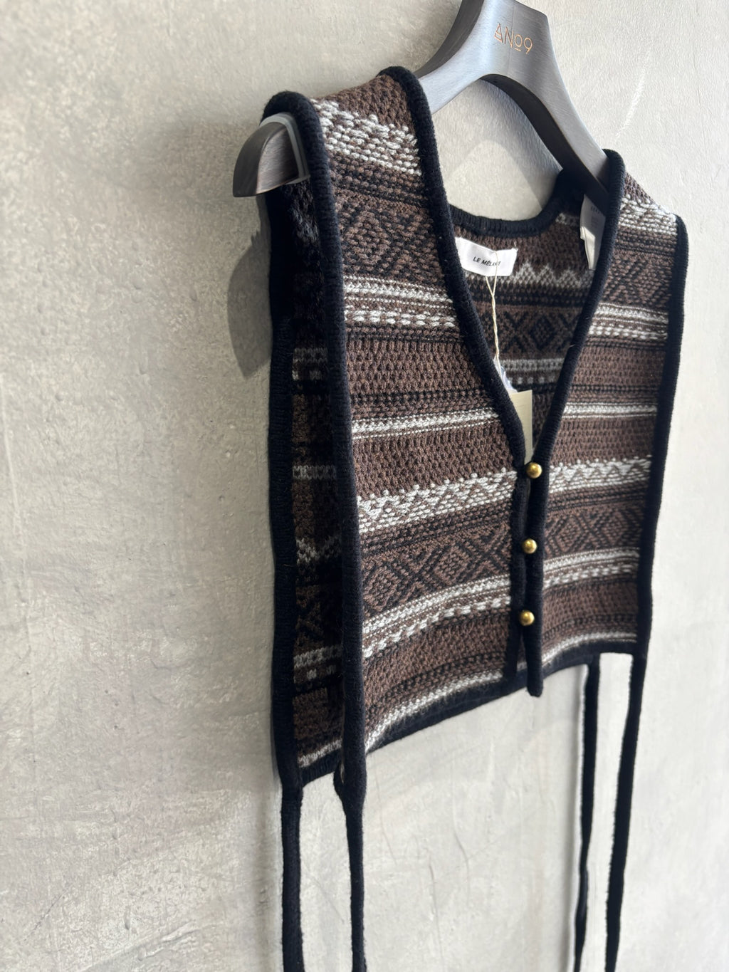 ジャガードVネックベスト／#8642701／LE MÉLANGE／2026 AW #1