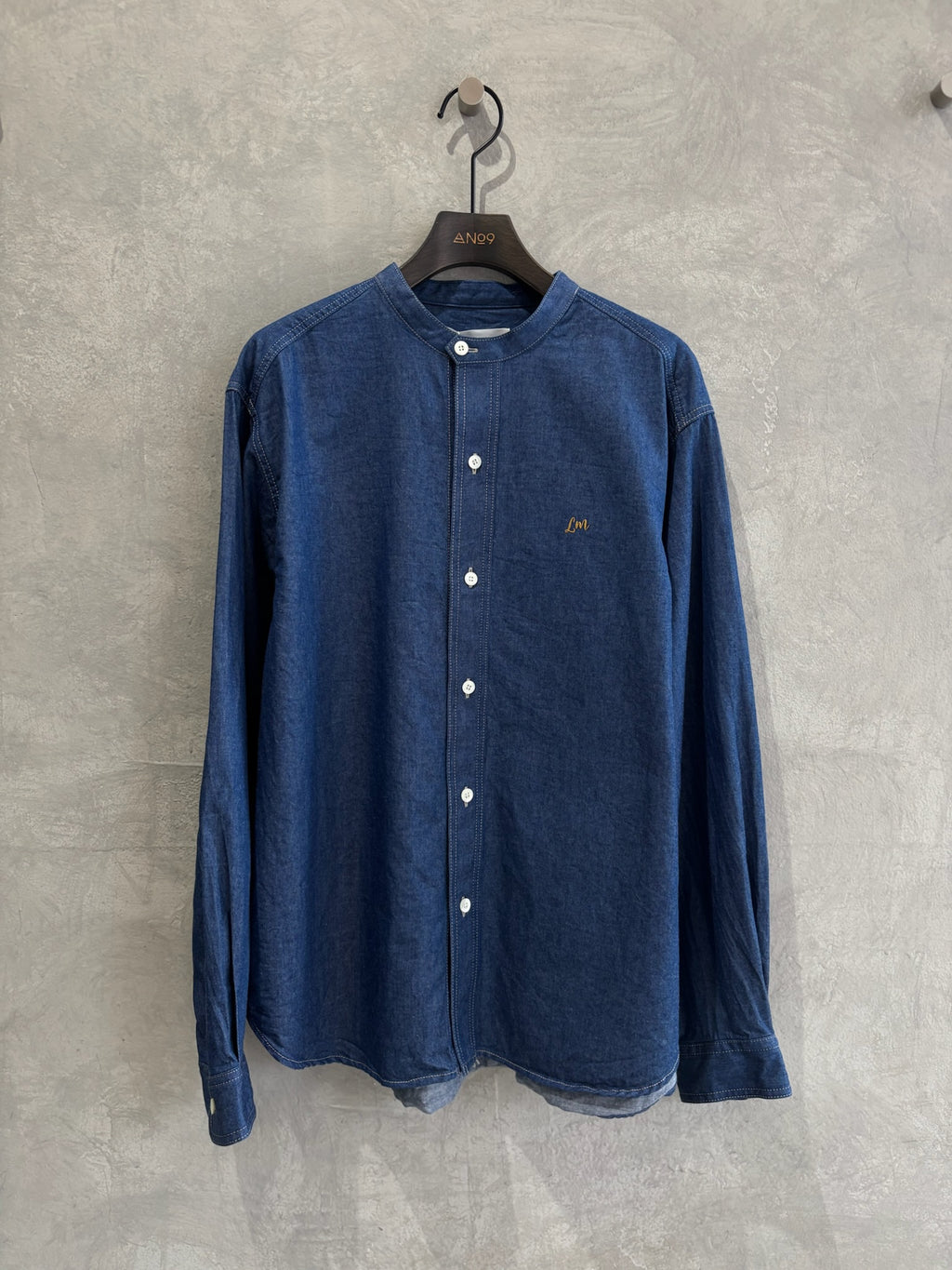スタンドカラーデニムシャツ（スカーフ付き）／#8643203／LE MÉLANGE／2026 AW #1